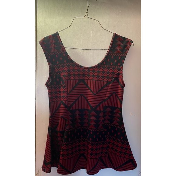 Red and Black Multi-printed scoop front and back top - Picture 2 of 3